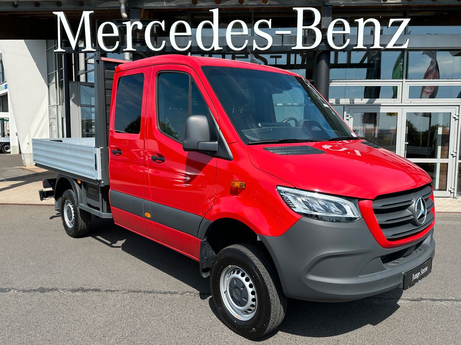 Fahrzeugabbildung Mercedes-Benz Sprinter 319 CDI 4x4 DoKa Klima AHK3,5to