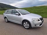 Skoda Octavia 1.6 TDI Ambition Ambition - Skoda Octavia mit Diesel-Antrieb: Limousine, 1.6