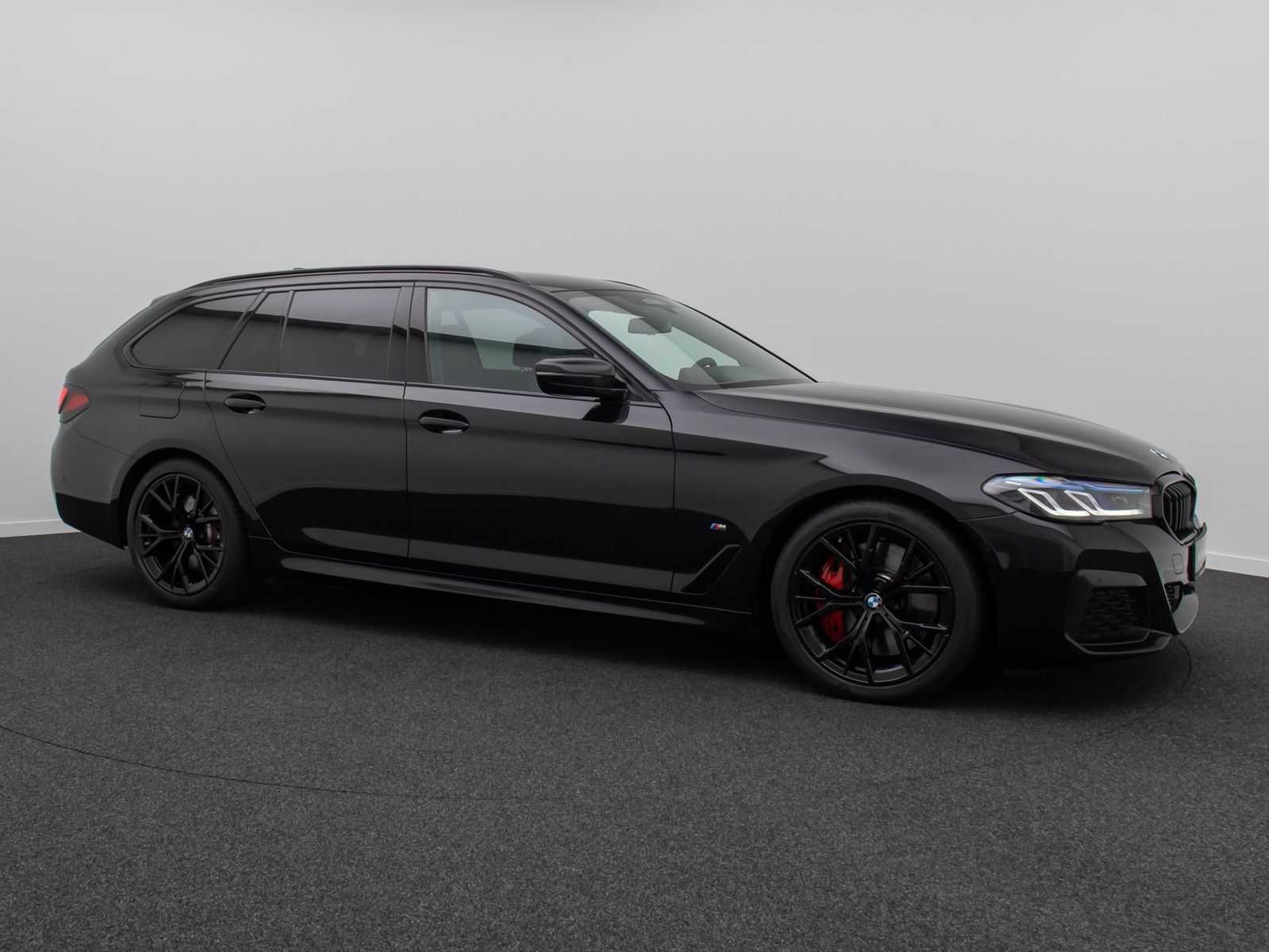 Fahrzeugabbildung BMW 540d xD M Sport Individual HUD DAB H/K Laser
