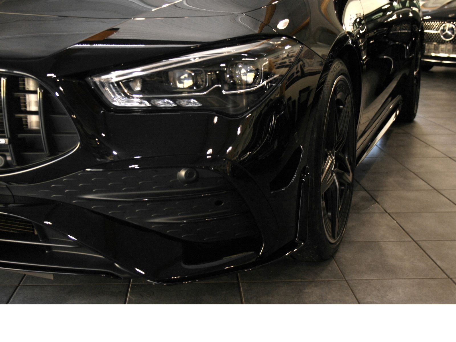 Fahrzeugabbildung Mercedes-Benz CLA 35 AMG 4M *Night II*Burmester*Aerodynamic