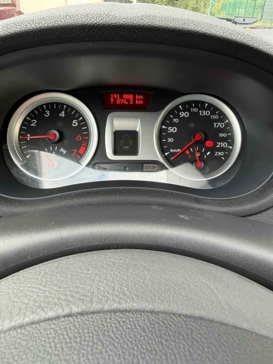 Renault Clio 2012 — photo 10