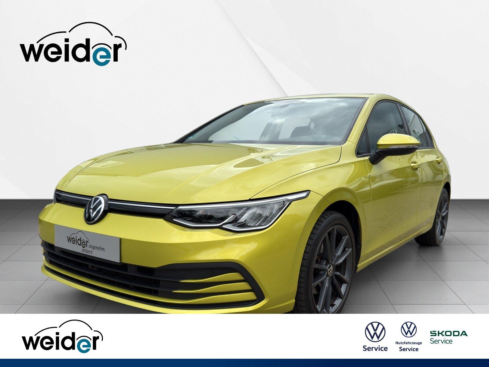 Volkswagen Golf VIII 1,0 eTSI Life LM/Kamera/Tempom/Winter