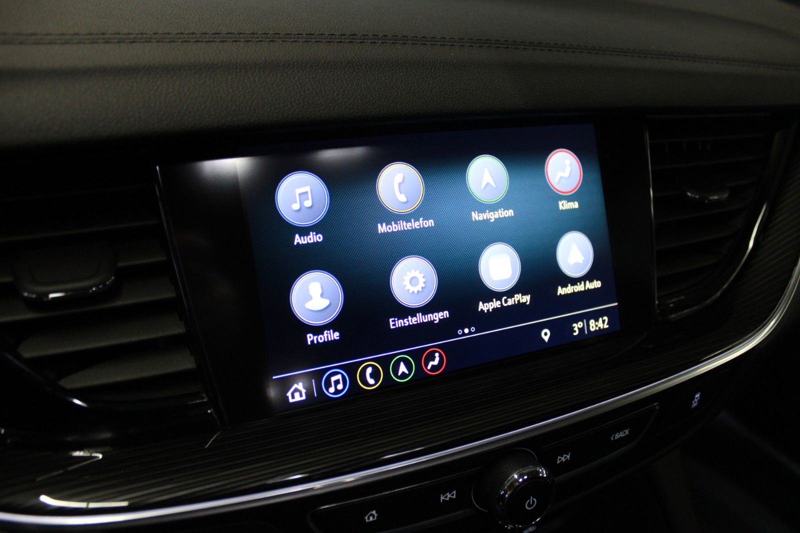 Fahrzeugabbildung Opel Insignia B ST Aut. Business Innov. Leder AHK uvm