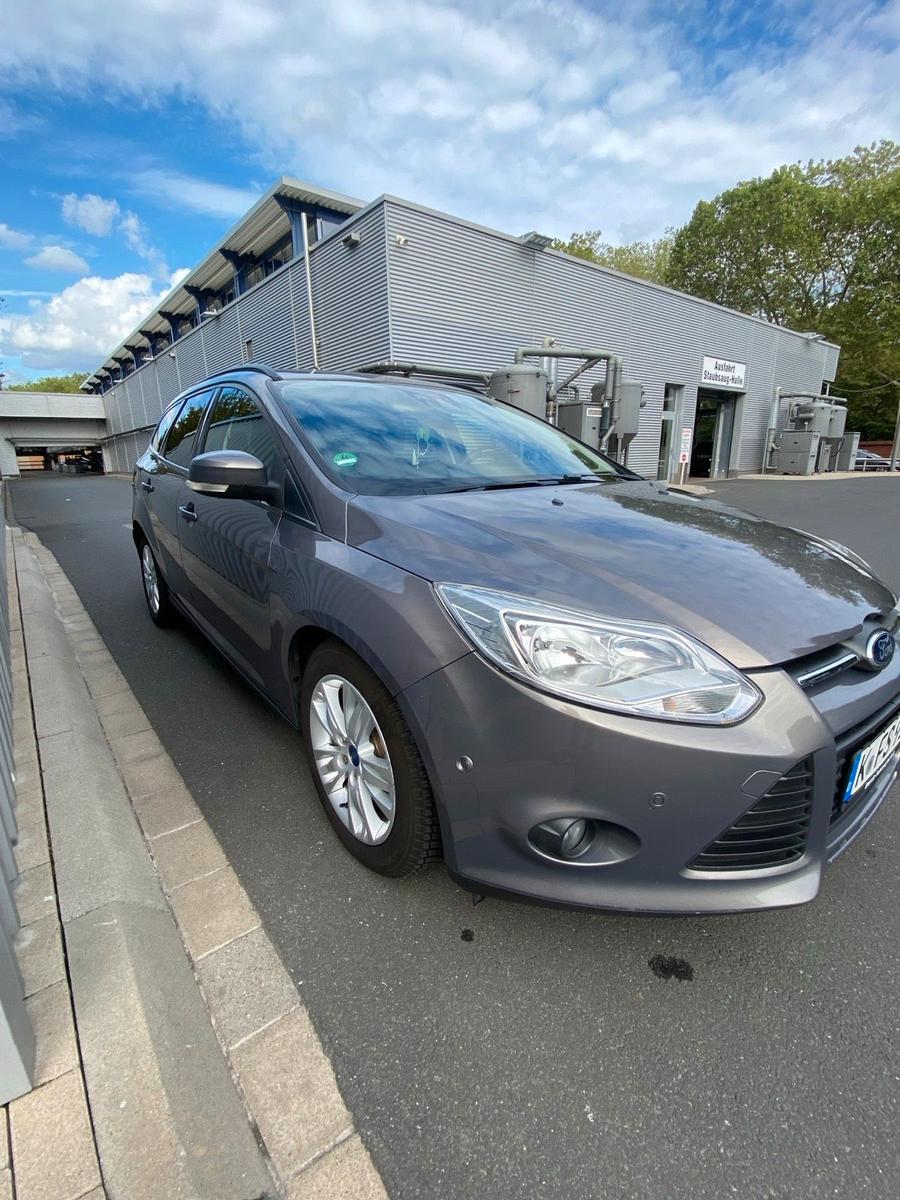 Ford Focus 2012 — engine 116 HP (85kW)