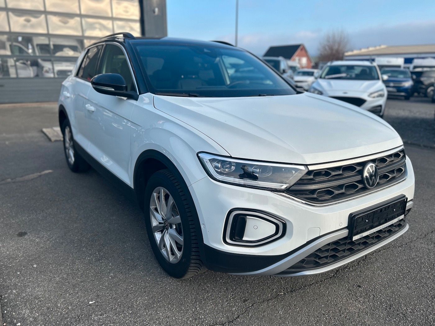 Fahrzeugabbildung Volkswagen T-Roc 2.0 TDI GOAL NEU50T AHK LED ACC SHZ+LHZ