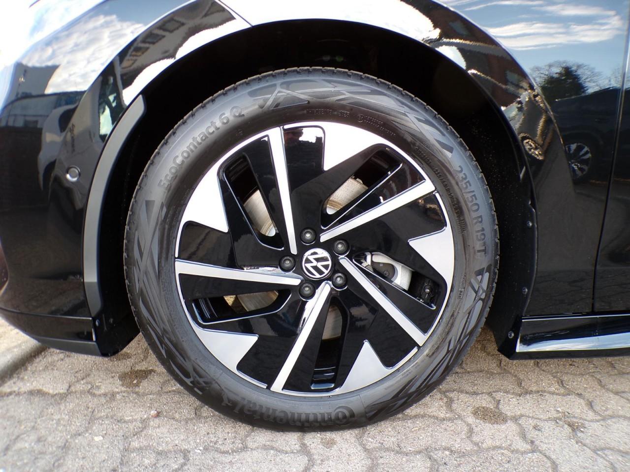 Volkswagen ID.7 TOURER PRO*210KW*ACC*CLIMA*LED*BLACK STYLE