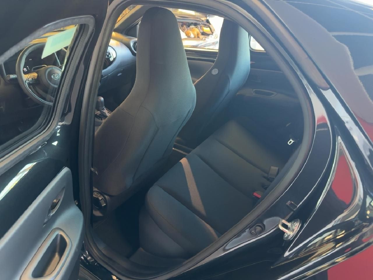 Fahrzeugabbildung Toyota Aygo X Hybrid Active *RFK+SHZ+1,99% bis 30.6*