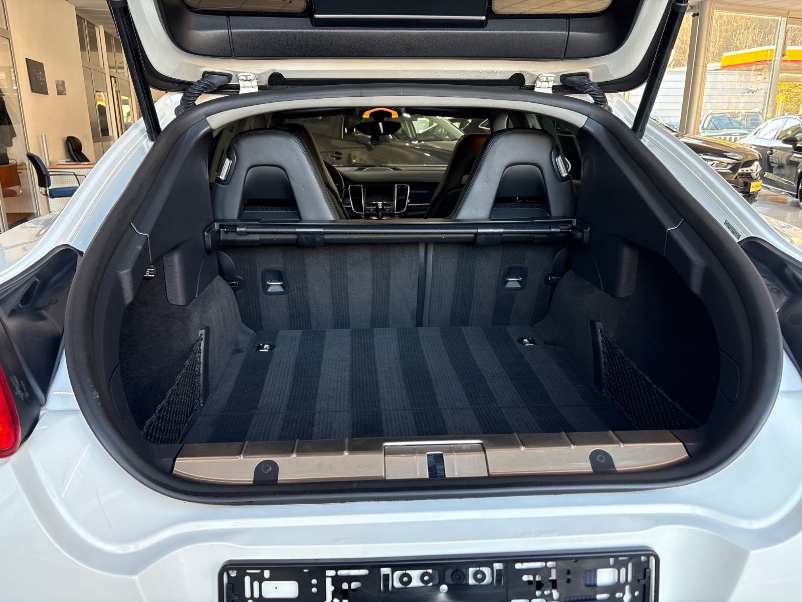 Fahrzeugabbildung Porsche Panamera Diesel * Carraraweiß * SCHIEBEDACH*