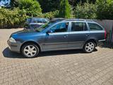 Skoda Octavia Combi 2.0 FSI Elegance Elegance - Skoda Octavia aus 2006: Elegance