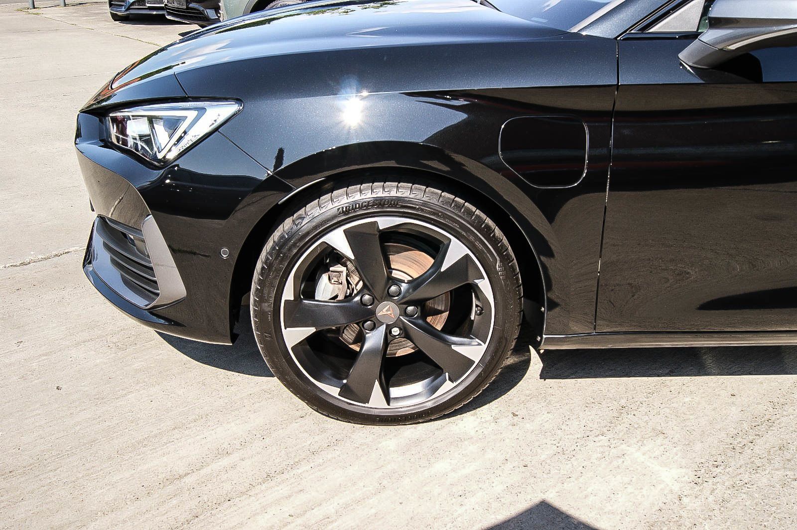 Fahrzeugabbildung CUPRA Leon Sportstourer e Hybrid DSG XL-VISION 1.HAND