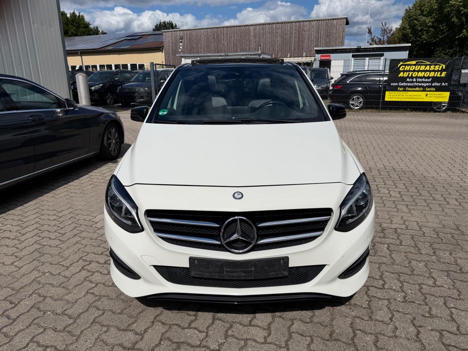 Mercedes-Benz B200 CDI AMG line Panorama LED