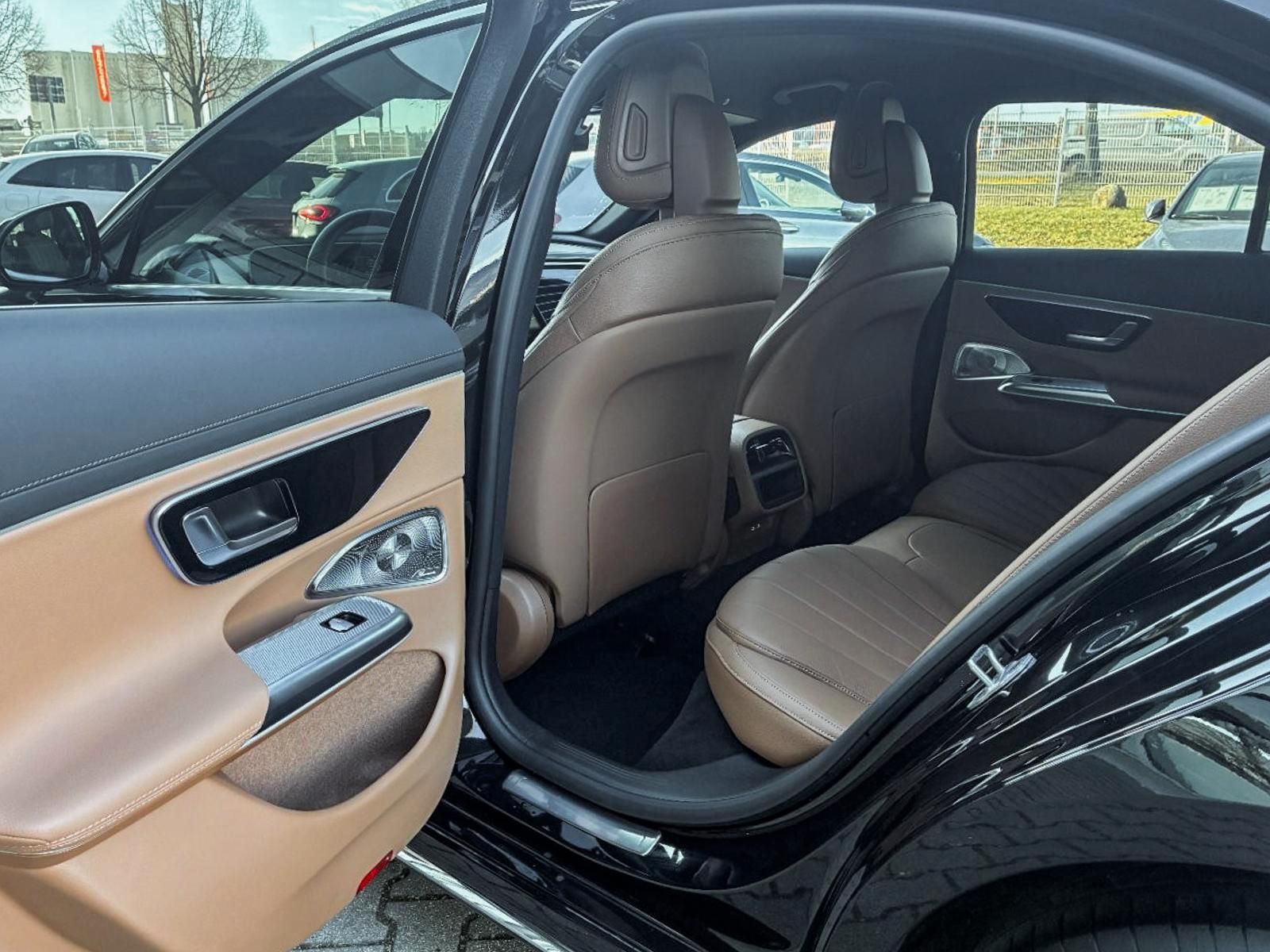 Mercedes-Benz E 220 d Limousine EXCLUSIVE Dig-LED+MBUX+360°