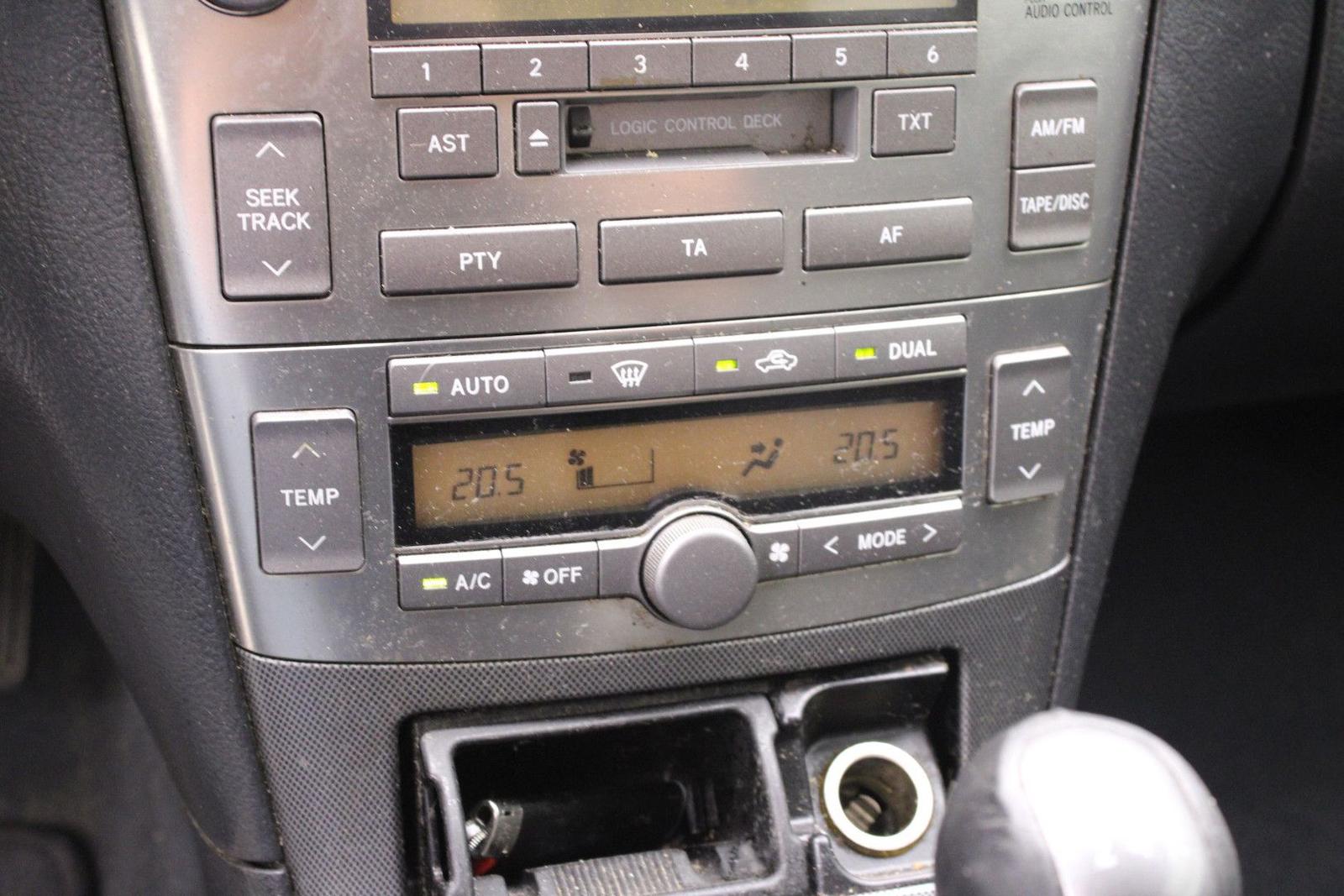 Toyota Avensis 2005 — фото 25