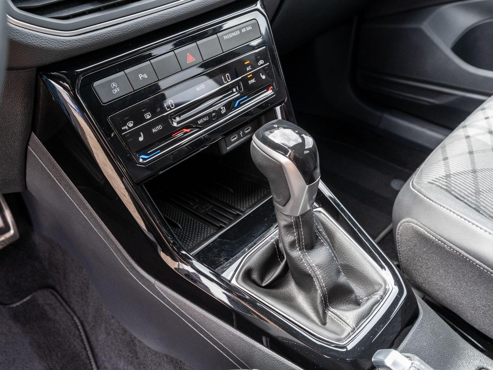 Volkswagen T-Cross - Bild 14