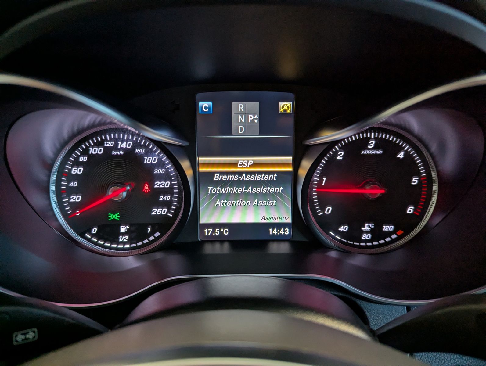 MERCEDES-BENZ C 250 d Coupe AMG-Line LED-ILS Leder Night Cam - Image 24