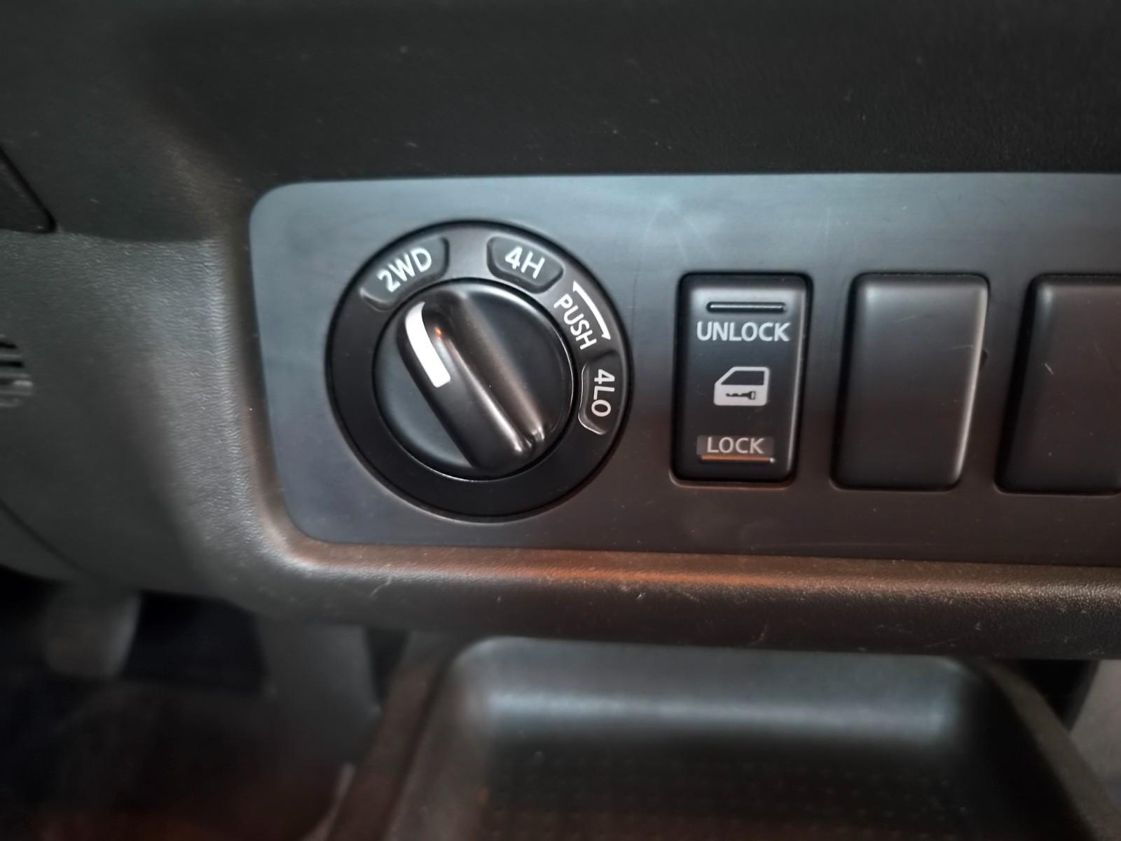 NISSAN NAVARA PICKUP- 171 CV - BVM - ATTELAGE