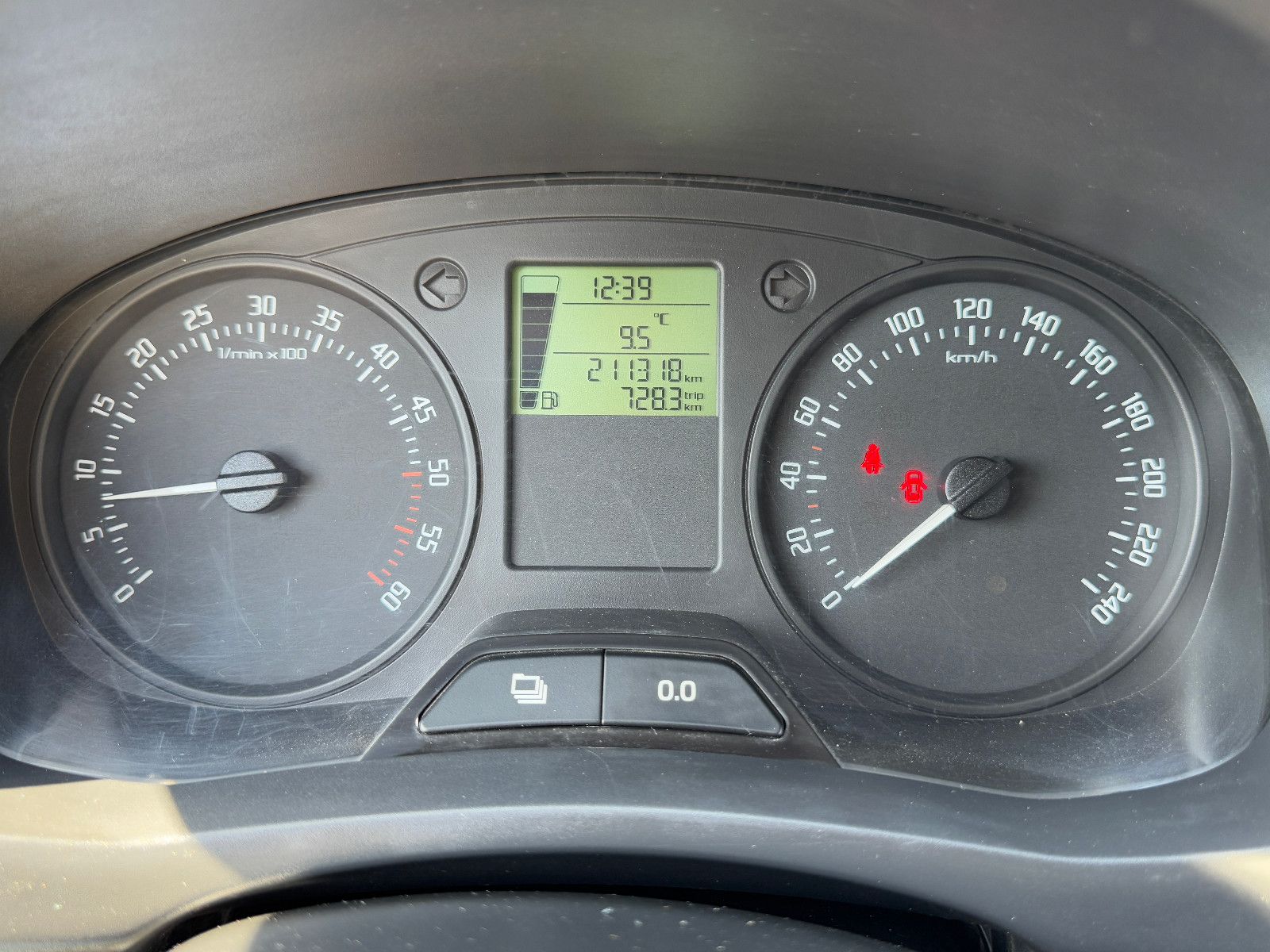 Fahrzeugabbildung SKODA Roomster Praktik 1.6 TDI 1.HAND SKODA SCHECKHEFT