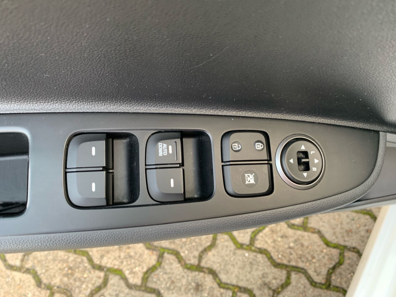 Fahrzeugabbildung Hyundai i10 1.0 Trend Sitzheizung