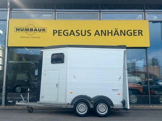 Humbaur Notos Alu Pferdeanhänger 2,4t. 1.Hand EZ: 2026