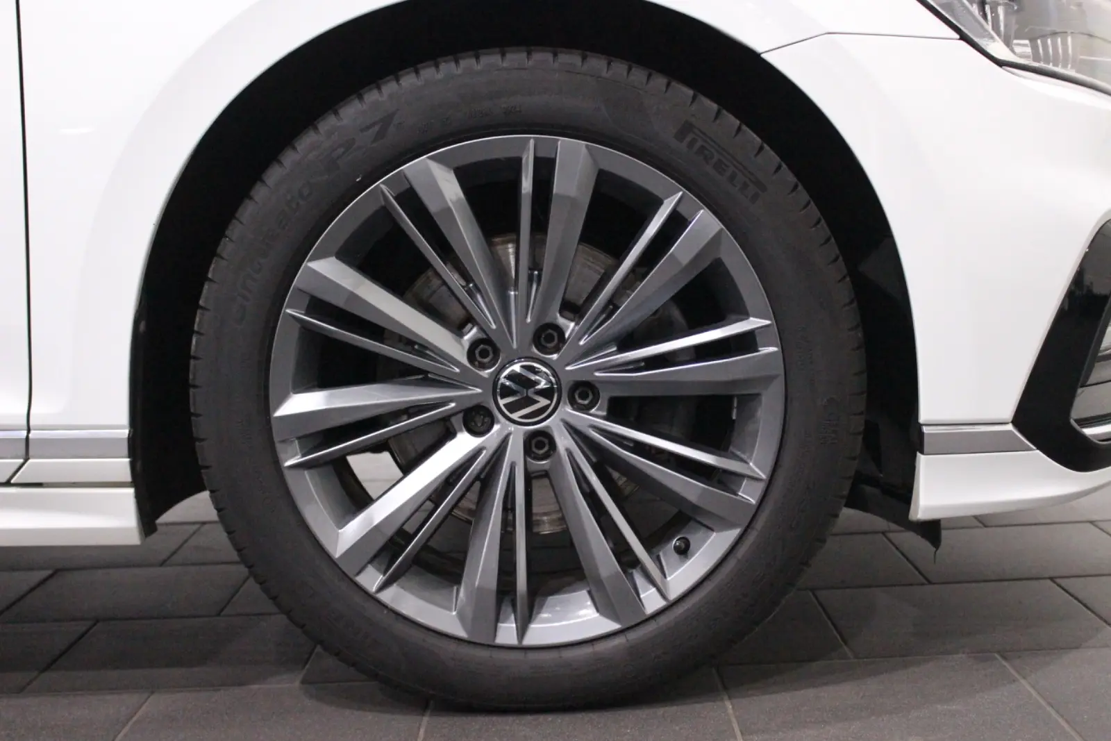 Volkswagen Passat 4M R Line Matrix Virtual STDHZG AHK ACC