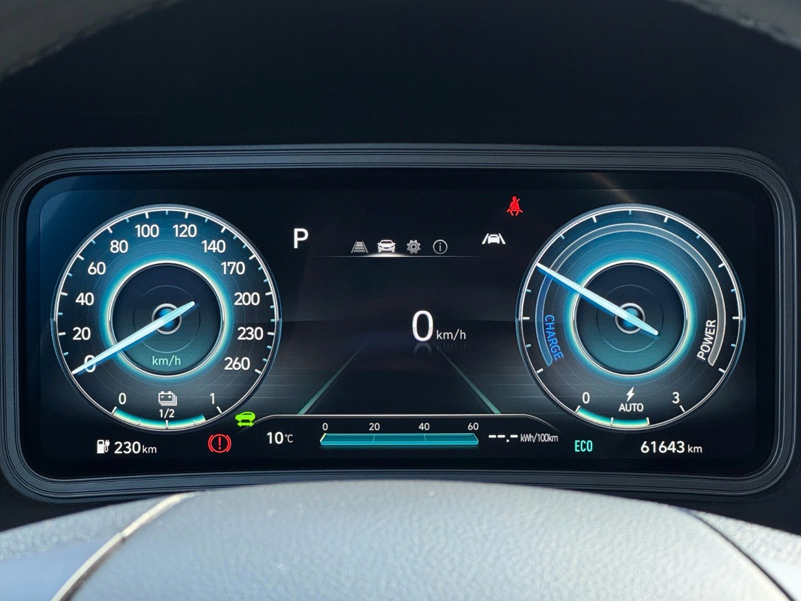 Fahrzeugabbildung Hyundai KONA E SELECT ACC PDC LFA LKA SHZ LHZ CarPlay