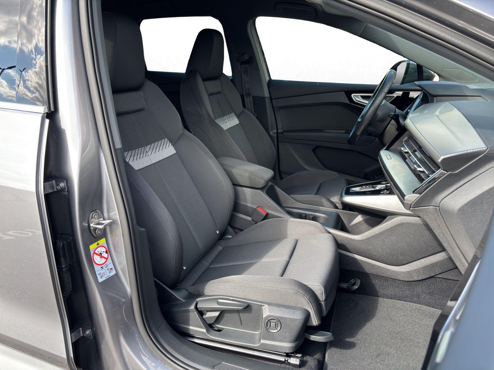 Audi Q4 40 S LINE *NAVI*LED*KAMERA*AHK*20ZOLL*, миниатюра 4