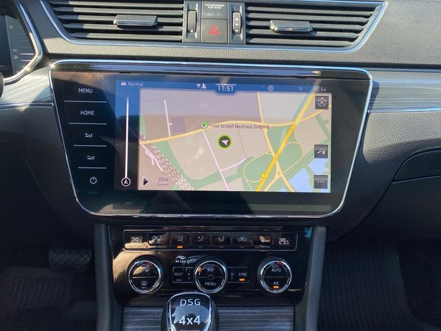 Skoda Superb Combi 2.0 TDI Style 4x4 DSG AHK Pano Navi foto 17