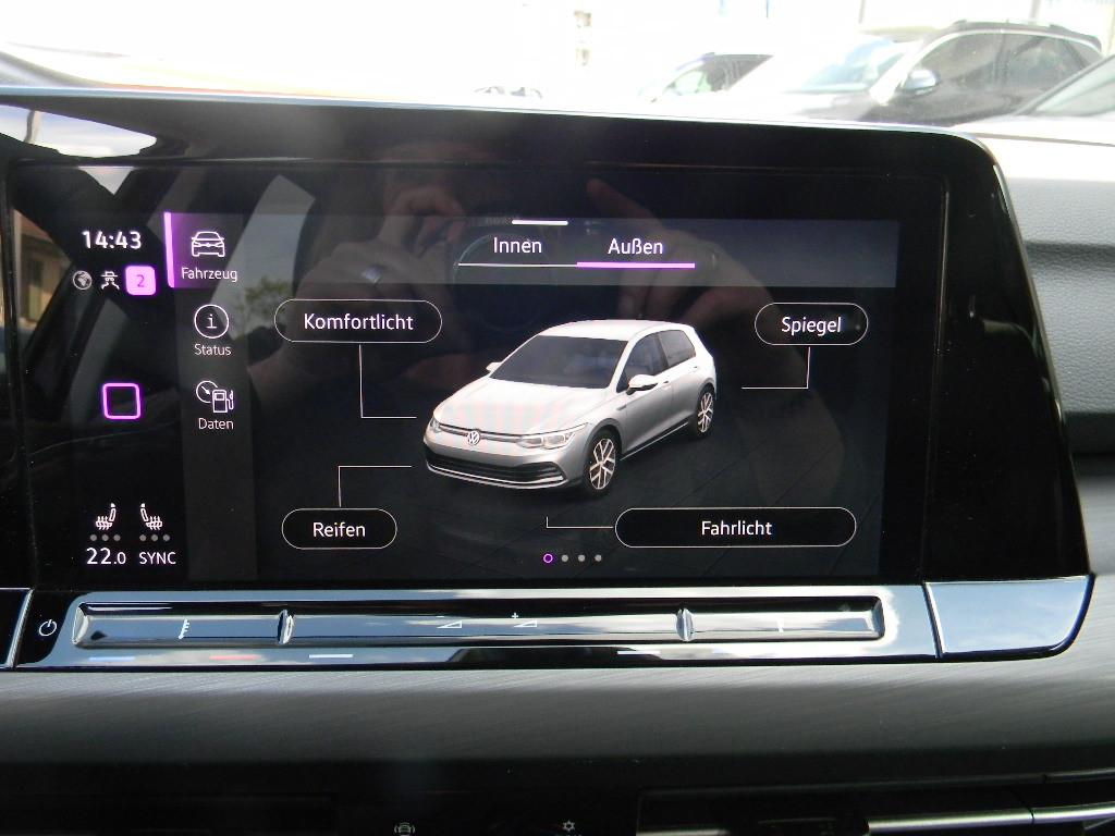 Volkswagen Golf VIII Lim. Style 1,5 eTSI DSG Kamera, миниатюра 17
