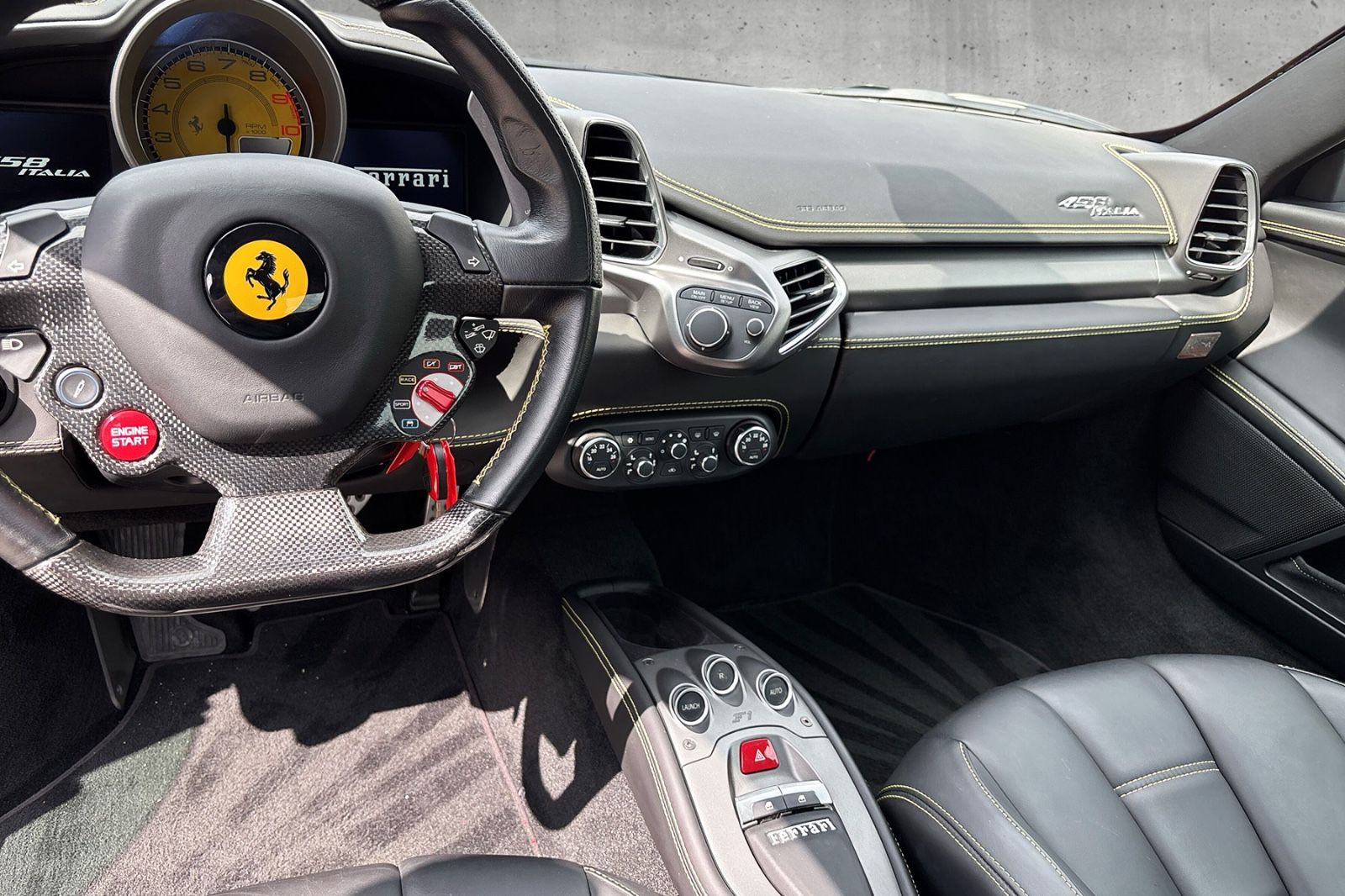 Fahrzeugabbildung Ferrari 458 Italia*LED*Carbon*iPod*TOP