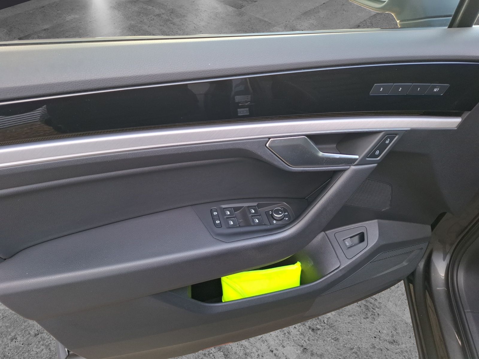 Fahrzeugabbildung Volkswagen Touareg TDI Elegance DSG 4M R-Line Matrix AHK Pa