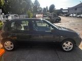 Renault Clio II Campus - Renault Clio mit Benzin-Antrieb: Schwarz