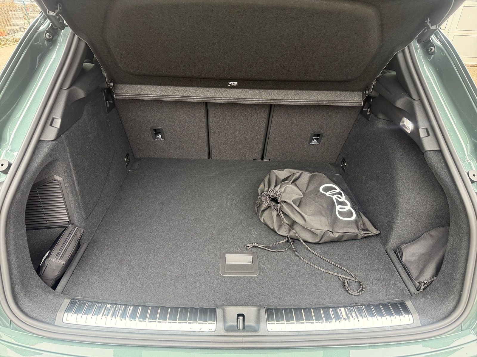 Audi Q3 SUV e-hybrid S-Tronic HeadUp AHK Navi DigiMat foto 13