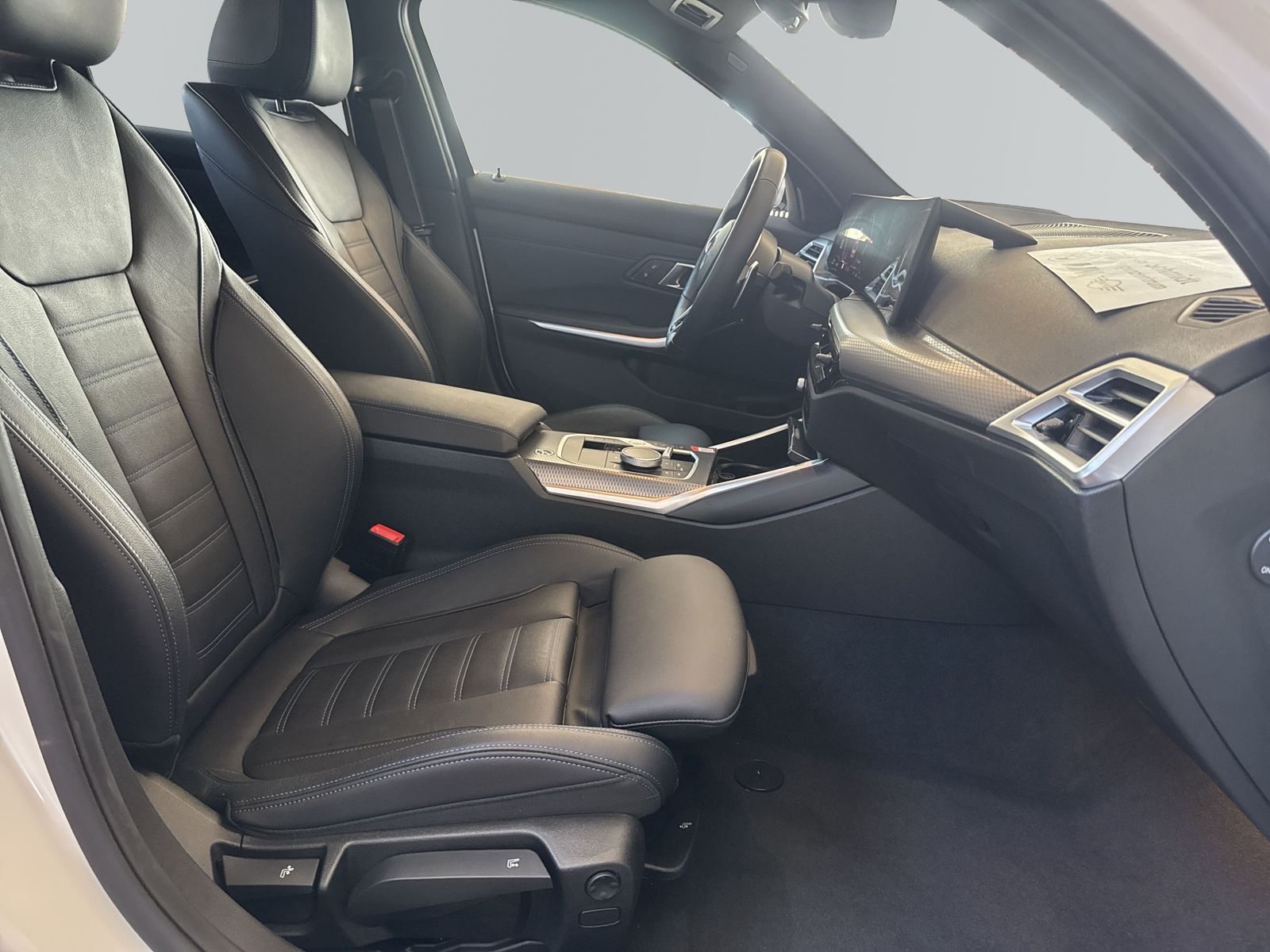 BMW 330 - Bild 11