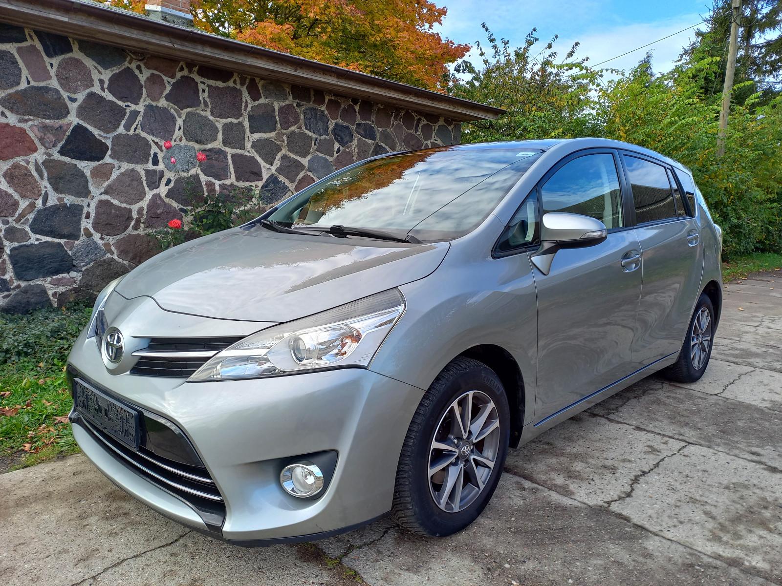 Toyota Verso Life- Navi-Panorama-Dach