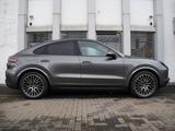 Porsche Cayenne Coupé LUFTF.-PANO-STANDHEIZUNG-AHK-21"RS