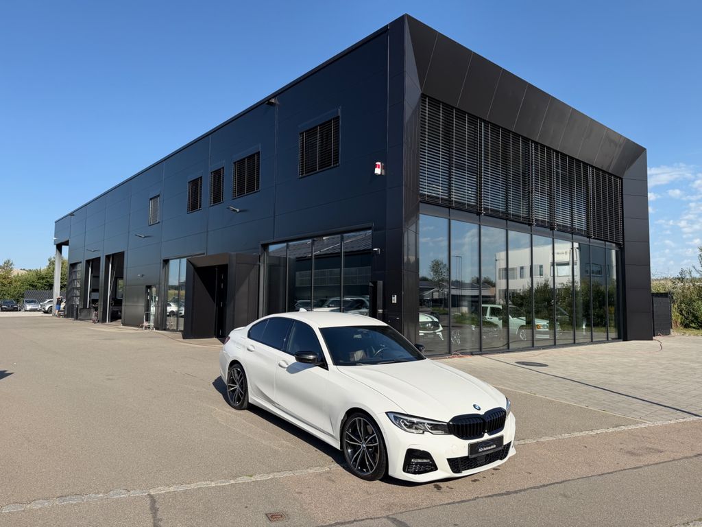 Image of BMW 320