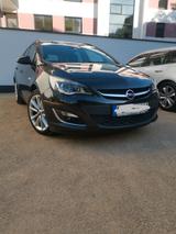 Opel Astra Sports T. 2.0 CDTI Active Active - Opel Astra mit Diesel-Antrieb: Kombi, 2.0