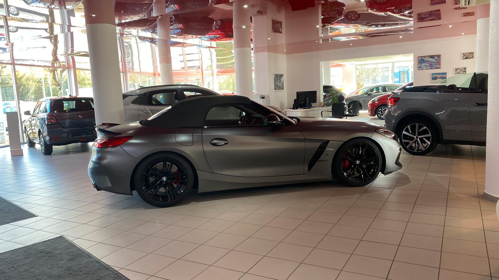 showroom-image-main