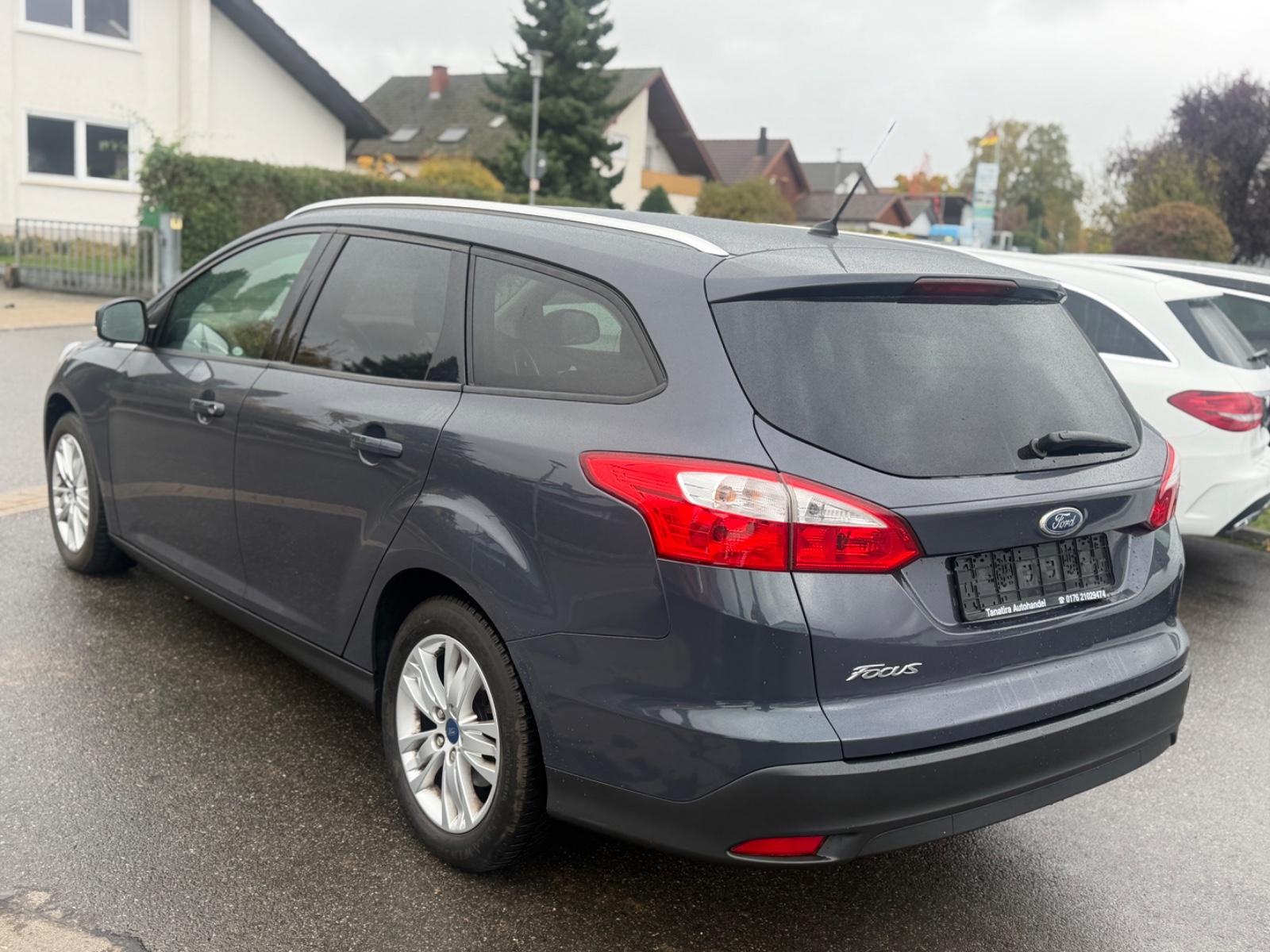 Ford Focus 2012 — photo 9