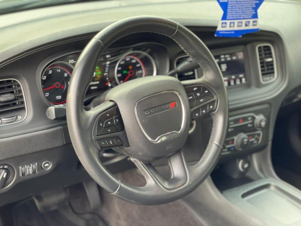 Fahrzeugabbildung Dodge Charger 5.7 HEMI V8 Zivil Police 81.000 KM