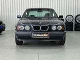 BMW 525i LEDER SHZ KLIMA SD - BMW 525 mit Benzin-Antrieb: Limousine