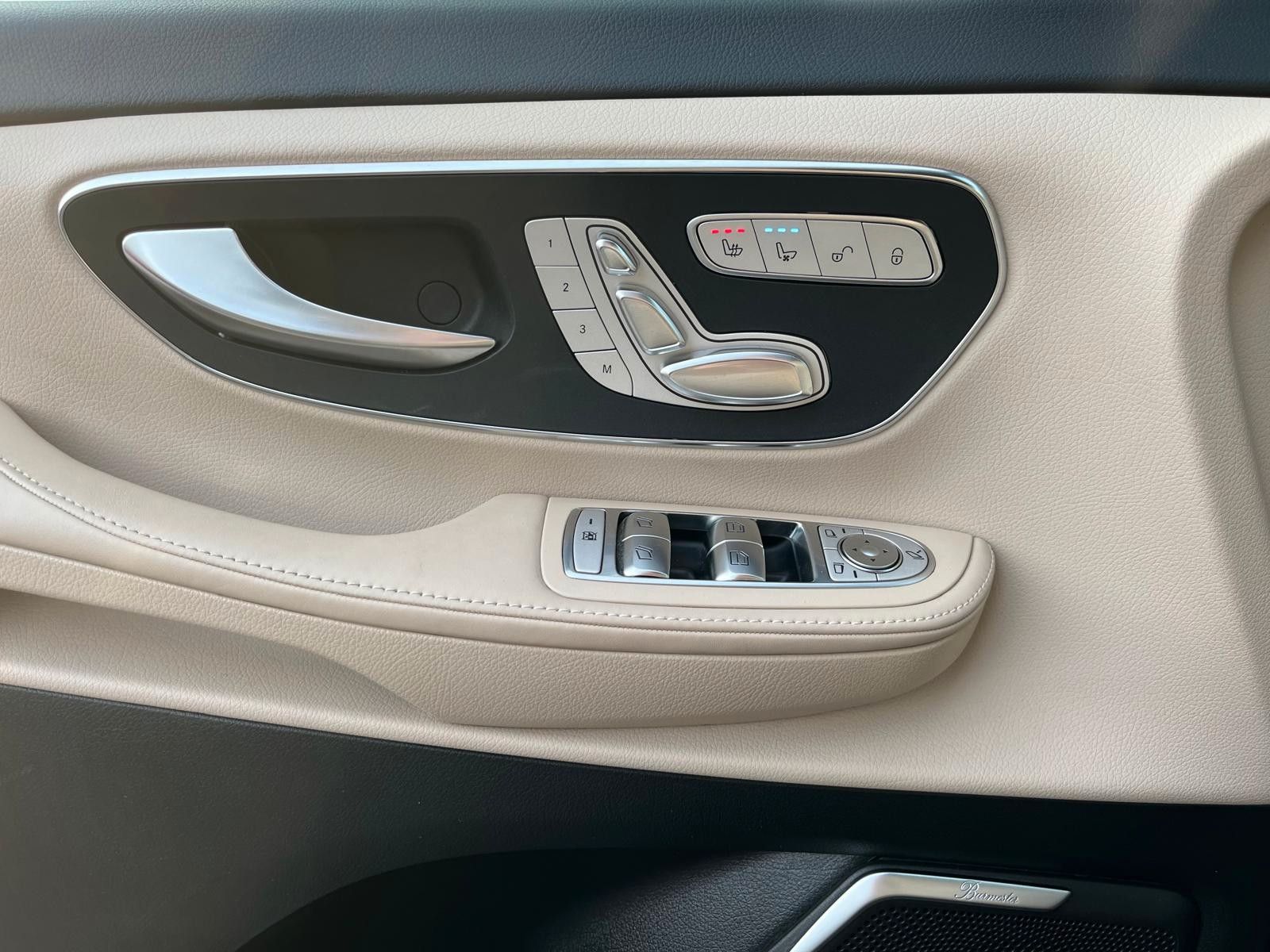 Fahrzeugabbildung Mercedes-Benz V 300 d AVANTGARDE EDITION 2023 4Matic