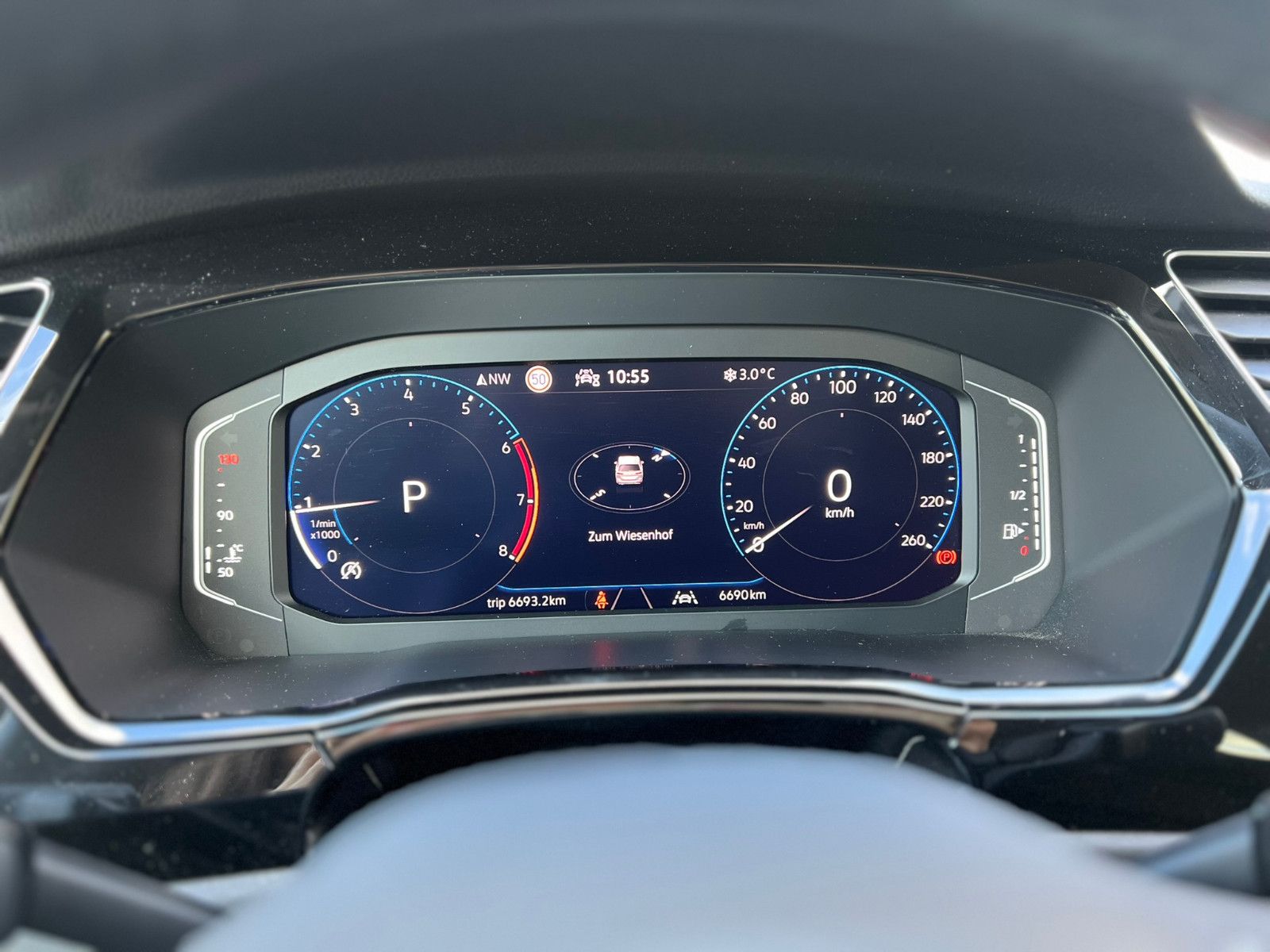 Fahrzeugabbildung Volkswagen Touran 1.4 TSI DSG Navi LED ACC