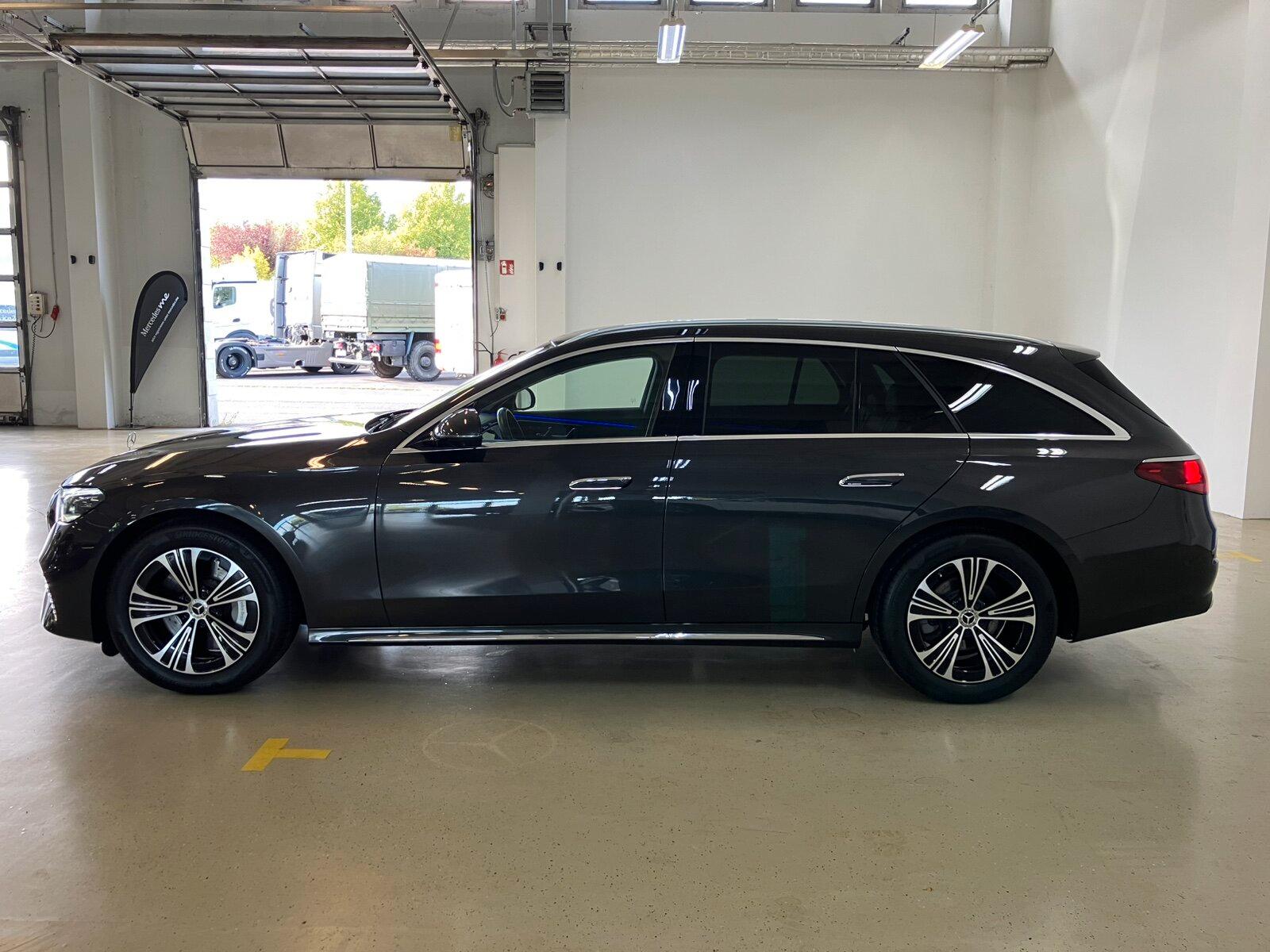 Mercedes-Benz E 220 d 4M T EXCLUSIVE Premium AHK DigiLight