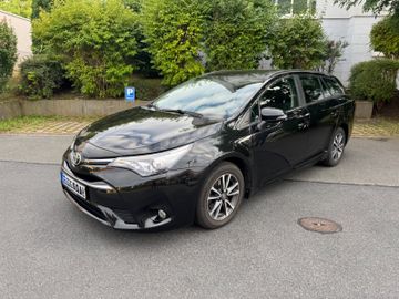 Toyota Avensis - 2