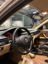 BMW 318d E91 - BMW 318: 318d E91