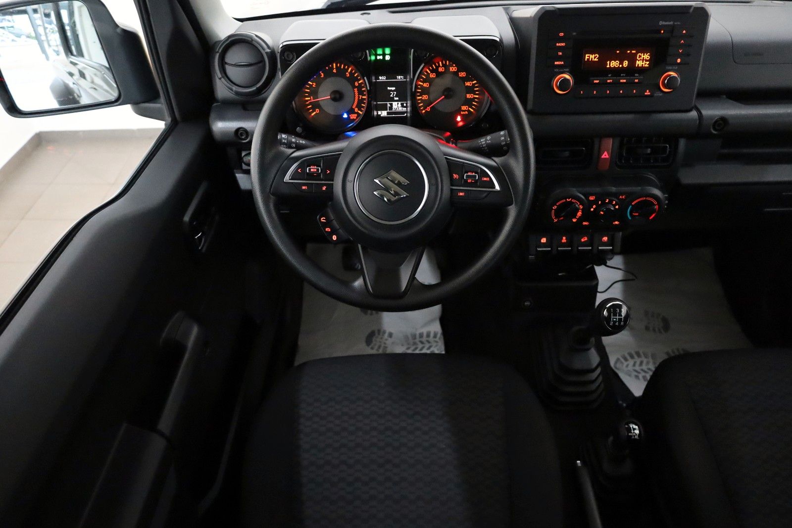 Fahrzeugabbildung Suzuki Jimny Comfort+ AllGrip,4WD,AUTOMATIK,AHK,4 Sitze