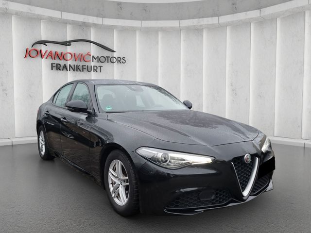 Alfa Romeo Giulia 2.2 JTDm*XENON*NAV*MFL*GRA*LANE*PDC*ALU