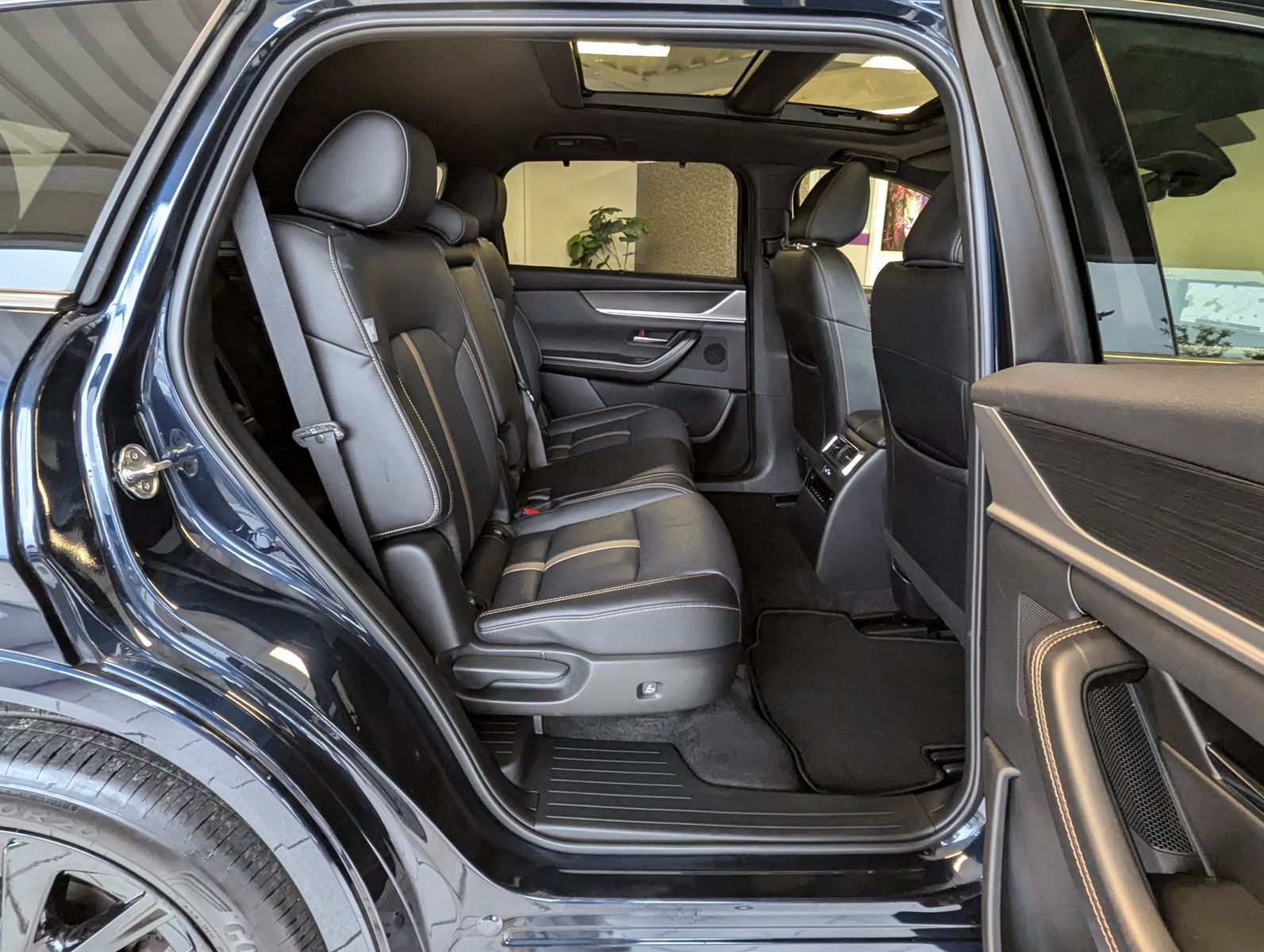 MAZDA CX-80 3.3L E-SKYACTIV D 254 HOMURA+ 7-Sitze Pano - Image 16