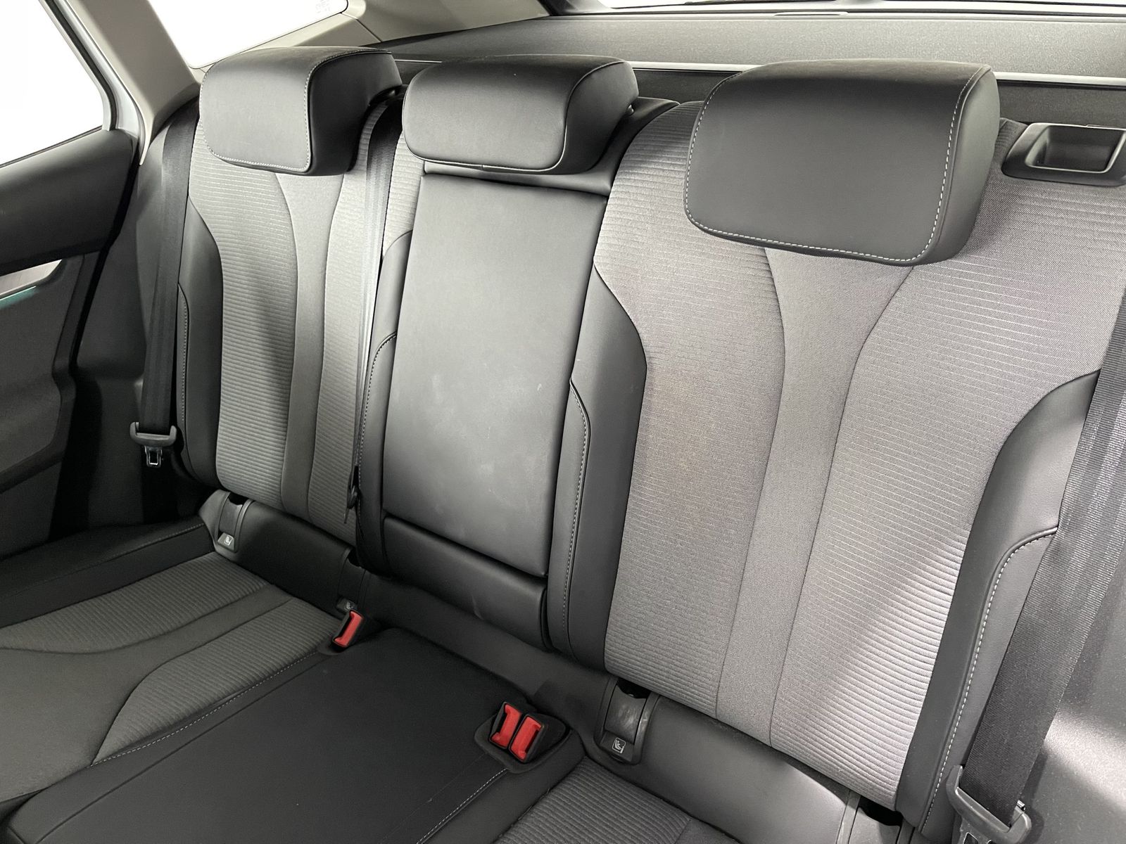 Fahrzeugabbildung SKODA Enyaq 60 Loft*LED*Cam*Spur*SHZ*Navi*